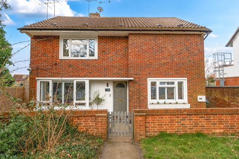 2a Coveham Crescent, Cobham, KT11 1AP