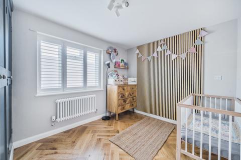 2a Coveham Crescent, Cobham, KT11 1AP
