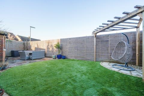 2a Coveham Crescent, Cobham, KT11 1AP