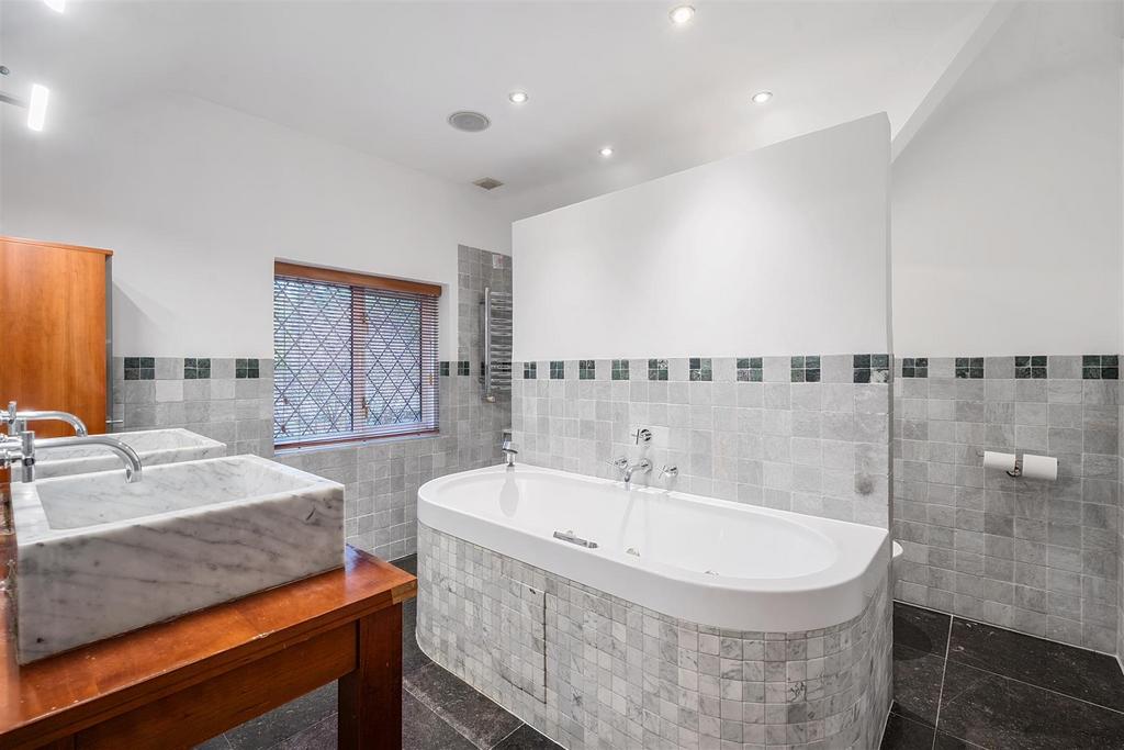 Ensuite Bathroom