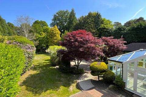 5 bedroom detached house for sale, Woodland Way, Kingswood