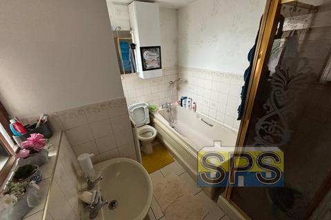 2 bedroom terraced house for sale, Warrington Road, Stoke-on-Trent ST1