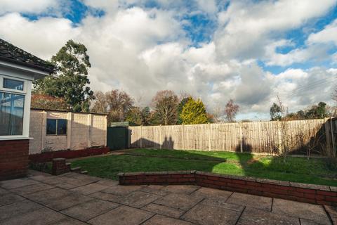 3 bedroom detached bungalow to rent, Norwich Road, Watton, IP25