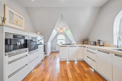 2 bedroom flat for sale, Willesden Lane, London, NW6