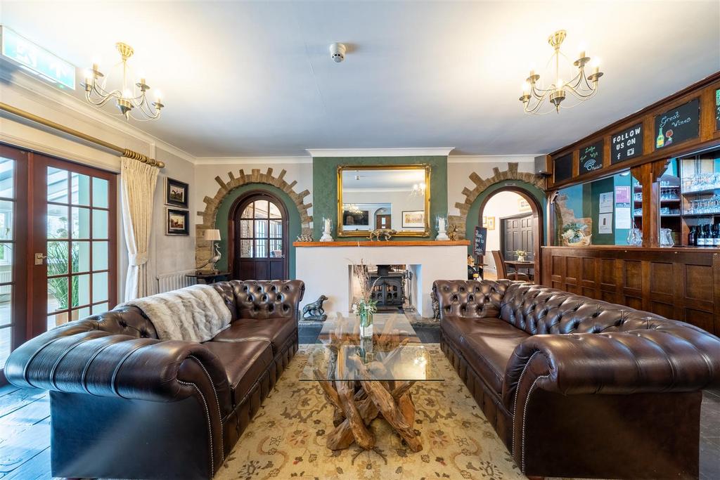 24235 East Ayton Lodge Hotel-011.jpg