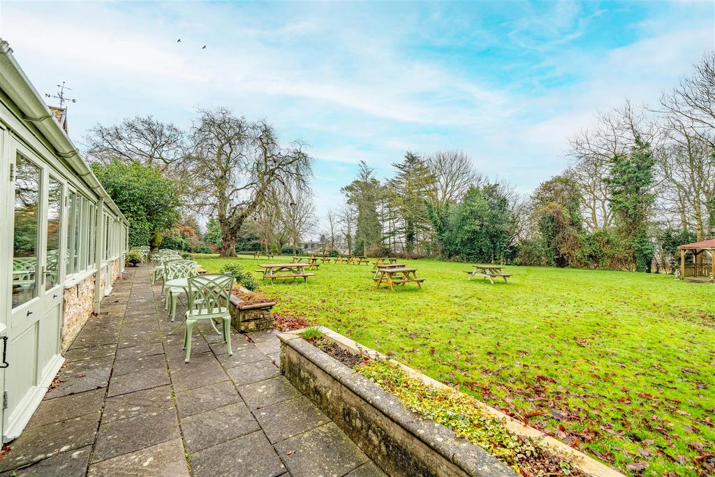 24235 East Ayton Lodge Hotel-059.jpg