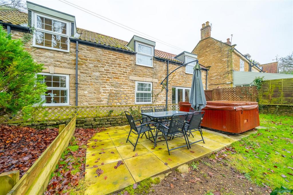 24235 The Coach house-025.jpg