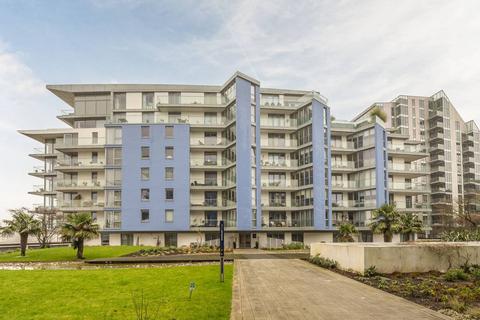 3 bedroom flat for sale, Riverside Quarter, Putney, London, SW18