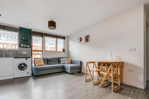 2 bedroom flat for sale, Garratt Lane, London SW17