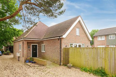 Fern Close, Petersfield, Hampshire