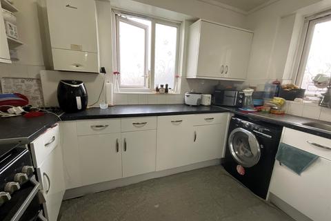 66 The Mount, London, E5 9JU