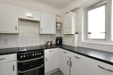 66 The Mount, London, E5 9JU