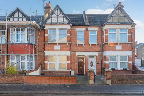 90 Bournemouth Park Road, Southend-on-sea, SS2 5LS