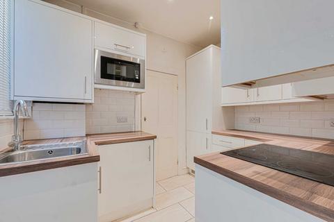 90 Bournemouth Park Road, Southend-on-sea, SS2 5LS