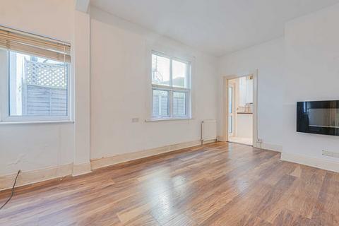 90 Bournemouth Park Road, Southend-on-sea, SS2 5LS