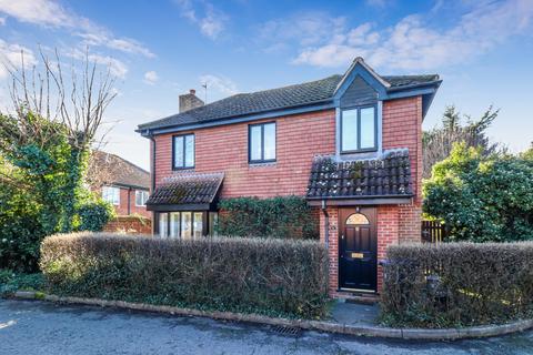 4 Bell Close, Beaconsfield, HP9 1AT
