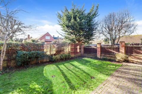 4 Bell Close, Beaconsfield, HP9 1AT