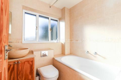 4 Bell Close, Beaconsfield, HP9 1AT