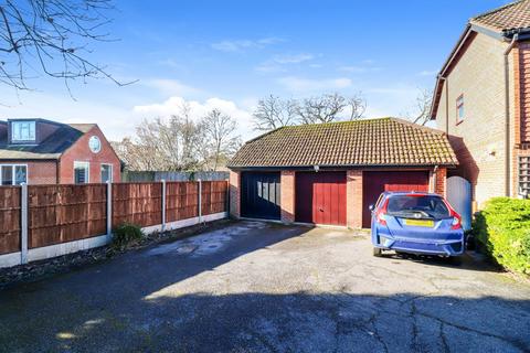 4 Bell Close, Beaconsfield, HP9 1AT
