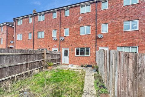 4 bedroom townhouse for sale, Hutley Drive, Colchester, Colchester, CO4