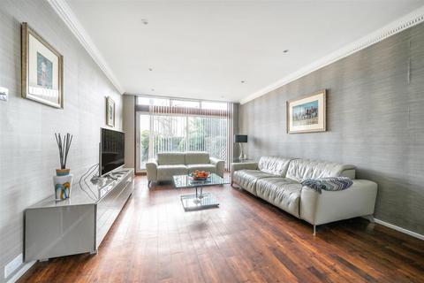 4 bedroom detached house for sale, Edgwarebury Lane, Edgware