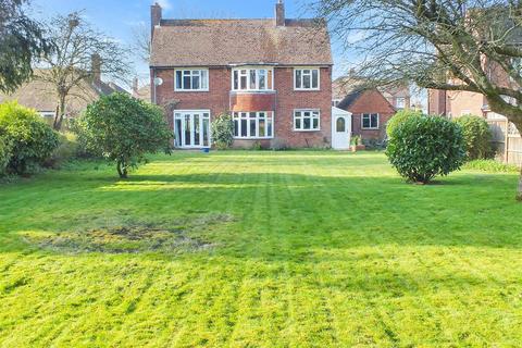 4 bedroom detached house for sale, Sandyhurst Lane, Ashford