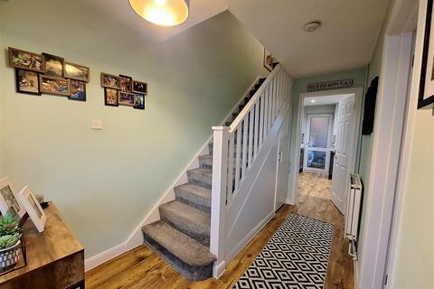 59 Appledore Crescent, Folkestone, CT19 4NB