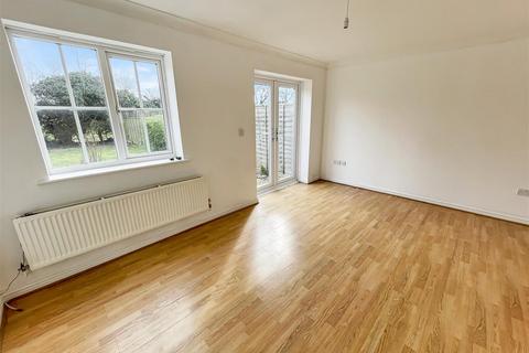 30 Bland Drive, Hawkinge, Folkestone, CT18 7PX