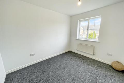 30 Bland Drive, Hawkinge, Folkestone, CT18 7PX