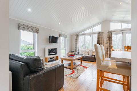 3 bedroom park home for sale, Langmere Lakes, Frettenham