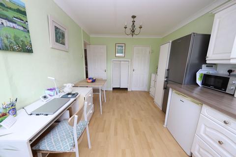 6 Derwent Drive, Aberdare, CF44 0LN