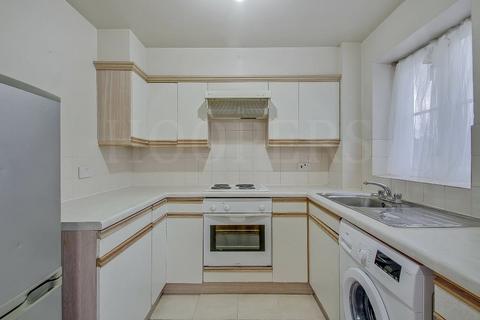 1 bedroom apartment for sale, Cygnet Close, London, NW10