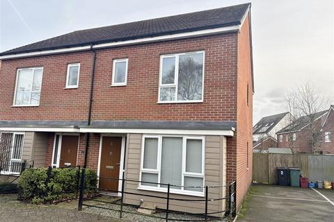 3 bedroom semi-detached house to rent, Buckthorn Road, Coalville LE67