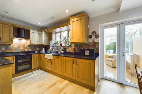 68 Fullarton Crescent, South Ockendon, RM15 5HW