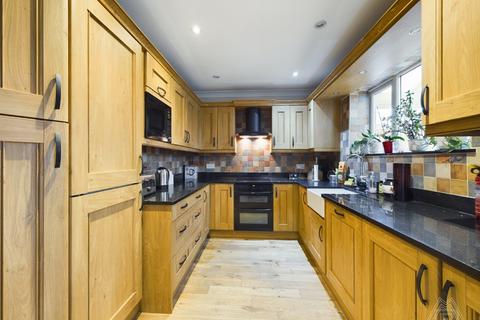 68 Fullarton Crescent, South Ockendon, RM15 5HW