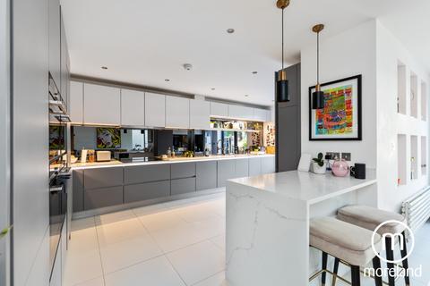 5 bedroom detached house for sale, Vaughan Avenue, London NW4