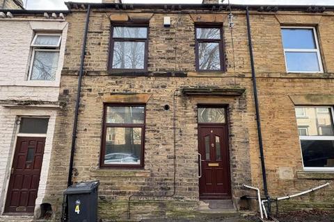 2 bedroom terraced house for sale, Valley Road, Cleckheaton