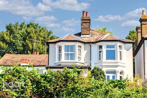 2 bedroom semi-detached house to rent, The Gardens, LEIGH-ON-SEA