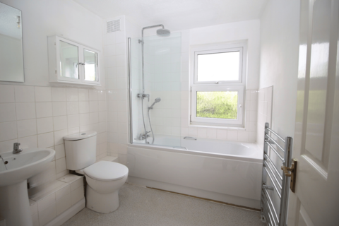 2 bedroom flat for sale, Braemar Court, Ashburnham Road, Bedford, MK40