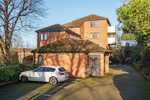 1 bedroom apartment for sale, Station Approach, East Horsley