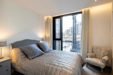 2 bedroom flat for sale, Lewis Cubitt Square, London, N1C