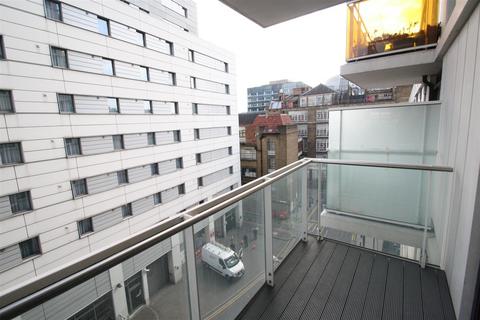 Studio to rent, Kensington Apartments (City Scape) Commercial Stre, London E1