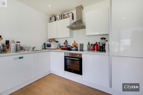 2 bedroom flat to rent, 6 Little Thames Walk, London SE8