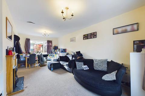 3 bedroom terraced house for sale, Patterdale Drive, Worcester, Worcestershire, WR4