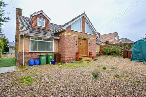 4 bedroom detached house for sale, Moor Lane, Westfield,