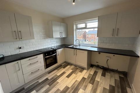 2 bedroom flat to rent, Whitehouse Lane, North Shields