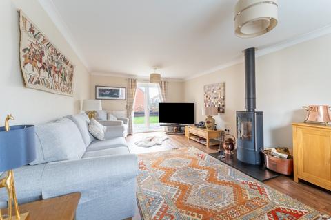 5 Edith Close, Burnham-on-sea, TA8 2NR