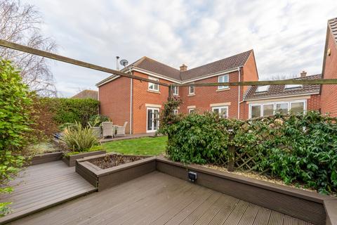 5 Edith Close, Burnham-on-sea, TA8 2NR