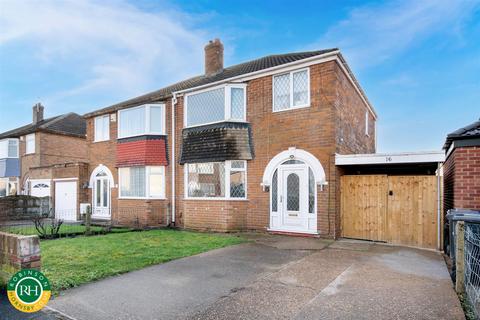 3 bedroom semi-detached house for sale, Ridgewood Avenue, Edenthorpe, Doncaster