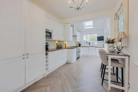 27 Plas Newydd, Southend-on-sea, SS1 3AG